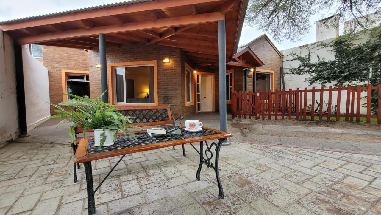 El Patio Del Aromo Leilighet Puerto Madryn Eksteriør bilde