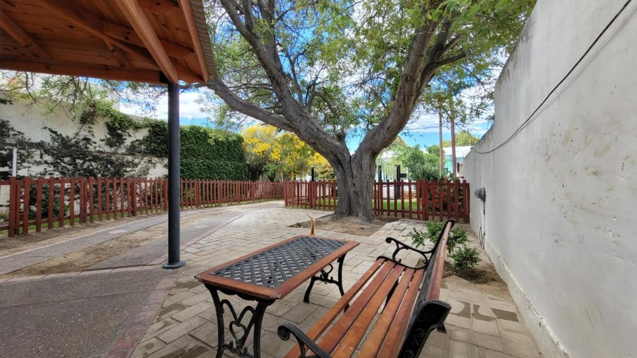 El Patio Del Aromo Leilighet Puerto Madryn Eksteriør bilde